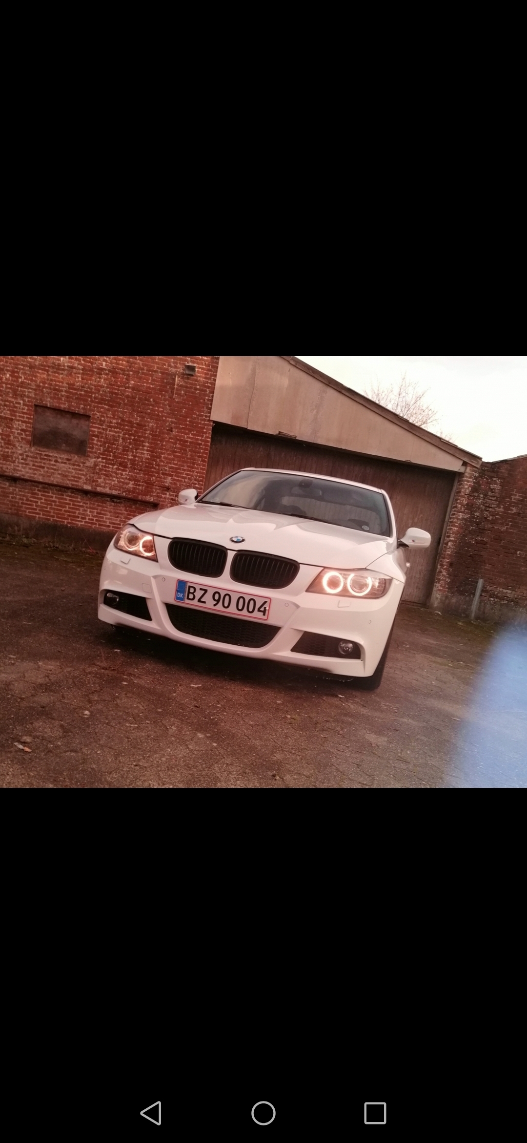Hvid BMW 320d fra 2011