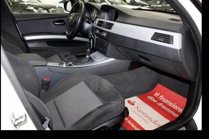 Hvid BMW 320d fra 2011