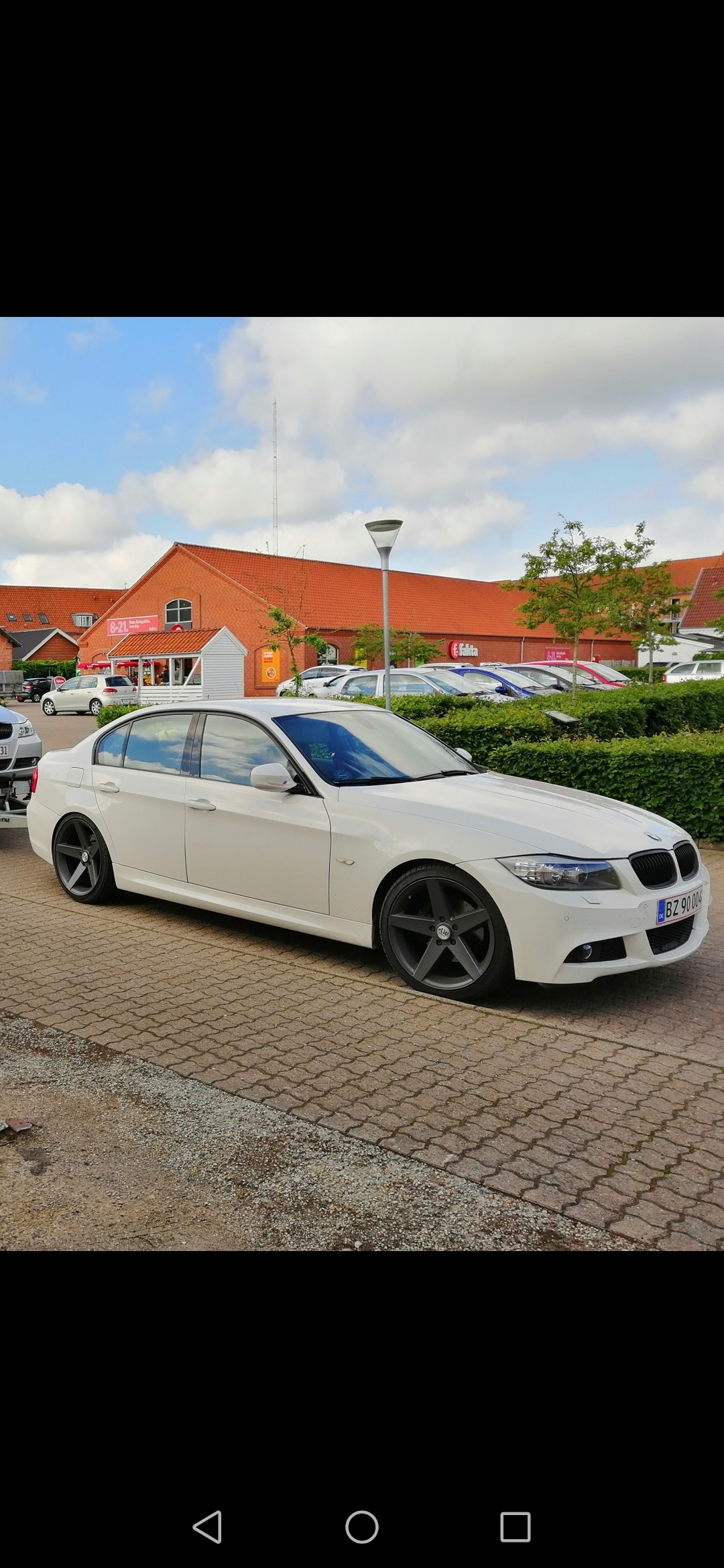 Hvid BMW 320d fra 2011