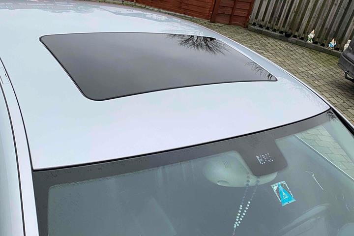 Sølv Mercedes CLS500 fra 2005