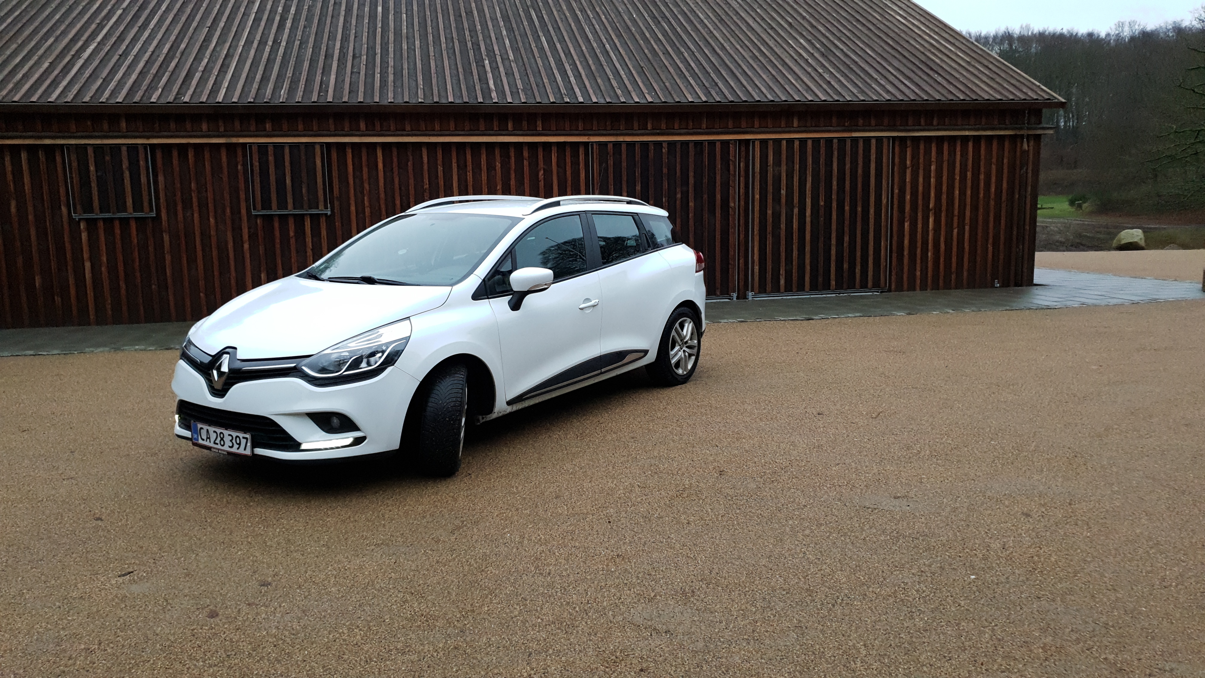 Hvid Renault Clio IV fra 2017