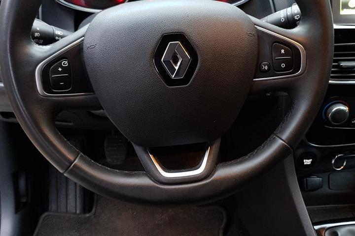 Hvid Renault Clio IV fra 2017