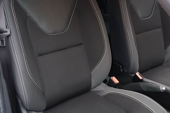 Hvid Renault Clio IV fra 2017