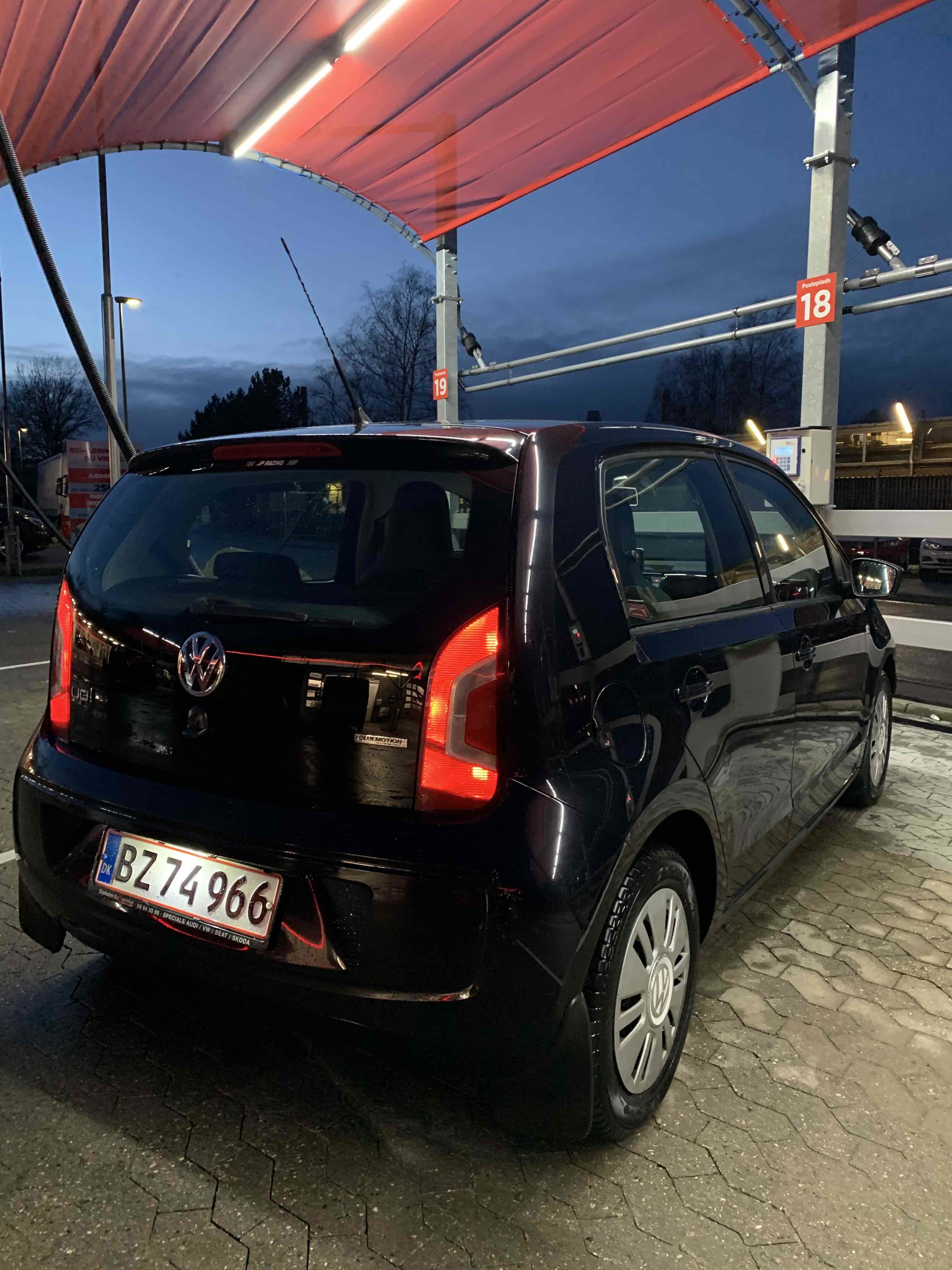 Sort VW UP! fra 2013