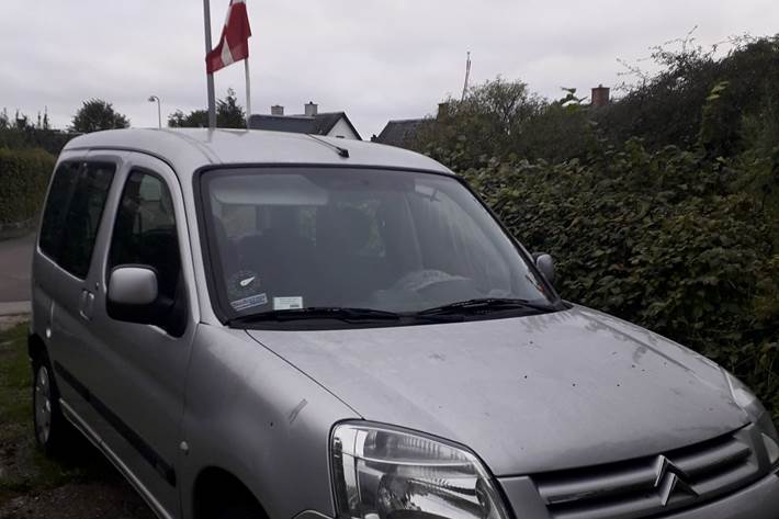 Grå Citroën Berlingo fra 2003