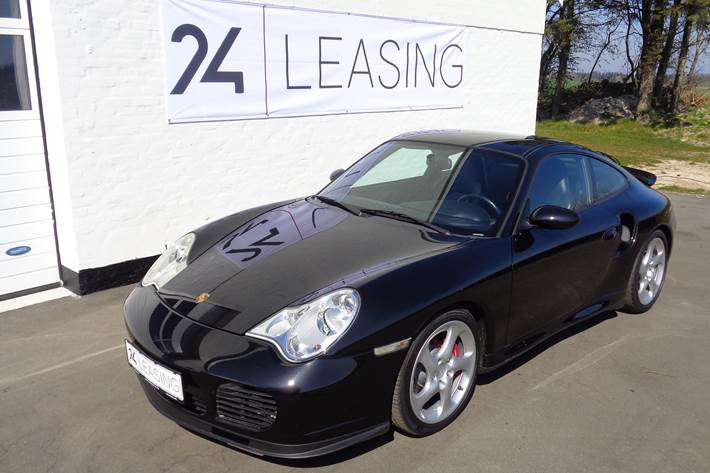 Sort Porsche 911 Turbo fra 2002