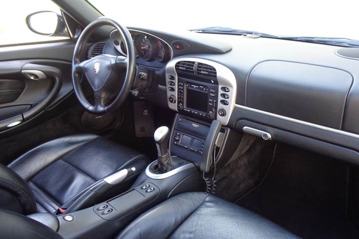 Sort Porsche 911 Turbo fra 2002