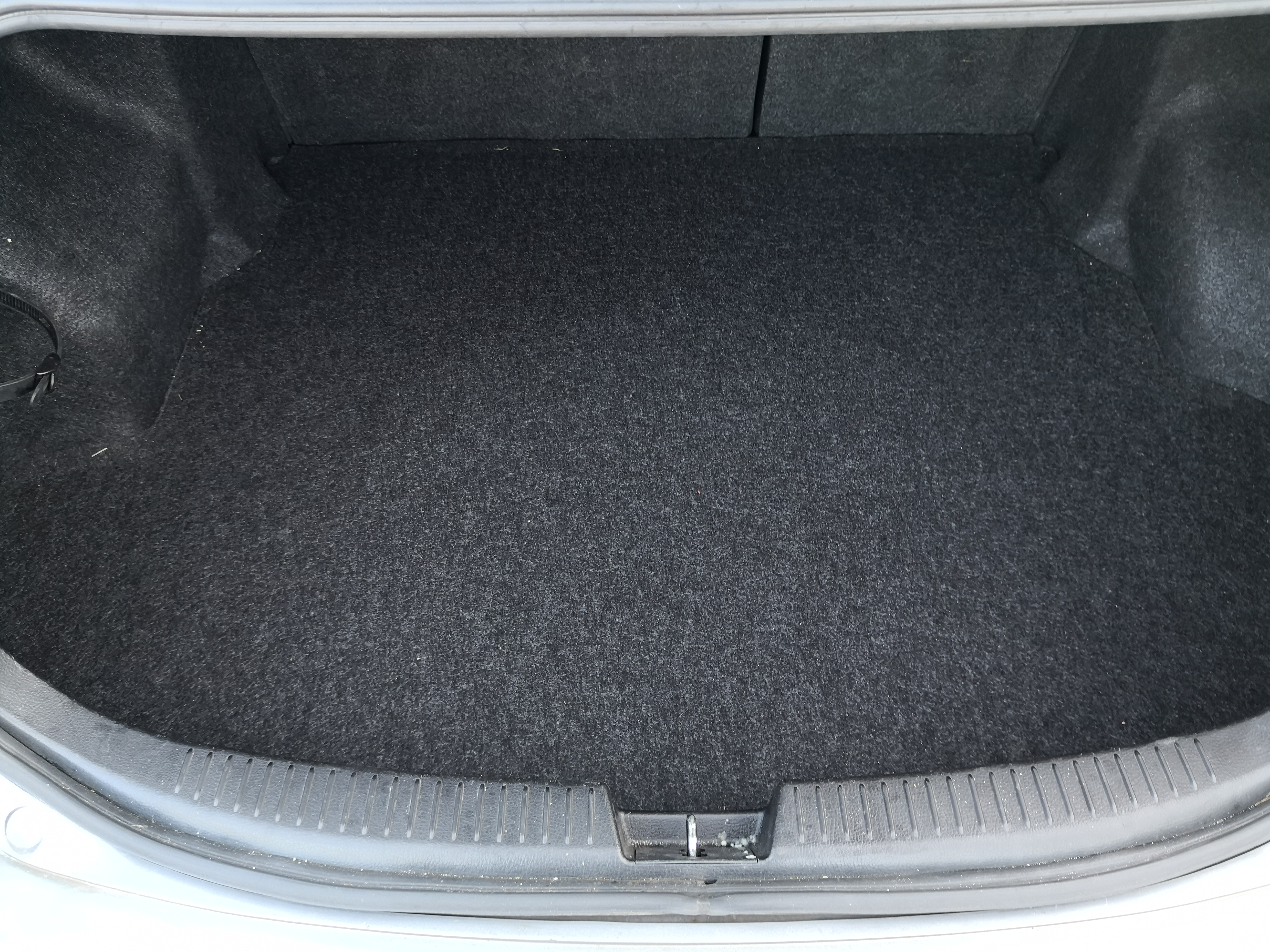 Grå Mazda 6 fra 2005