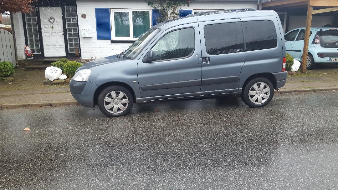 Grå Citroën Berlingo fra 2006