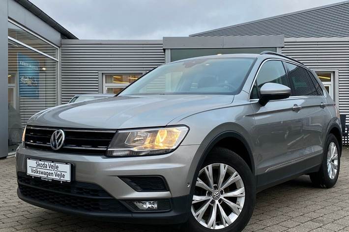 Grå VW Tiguan fra 2018