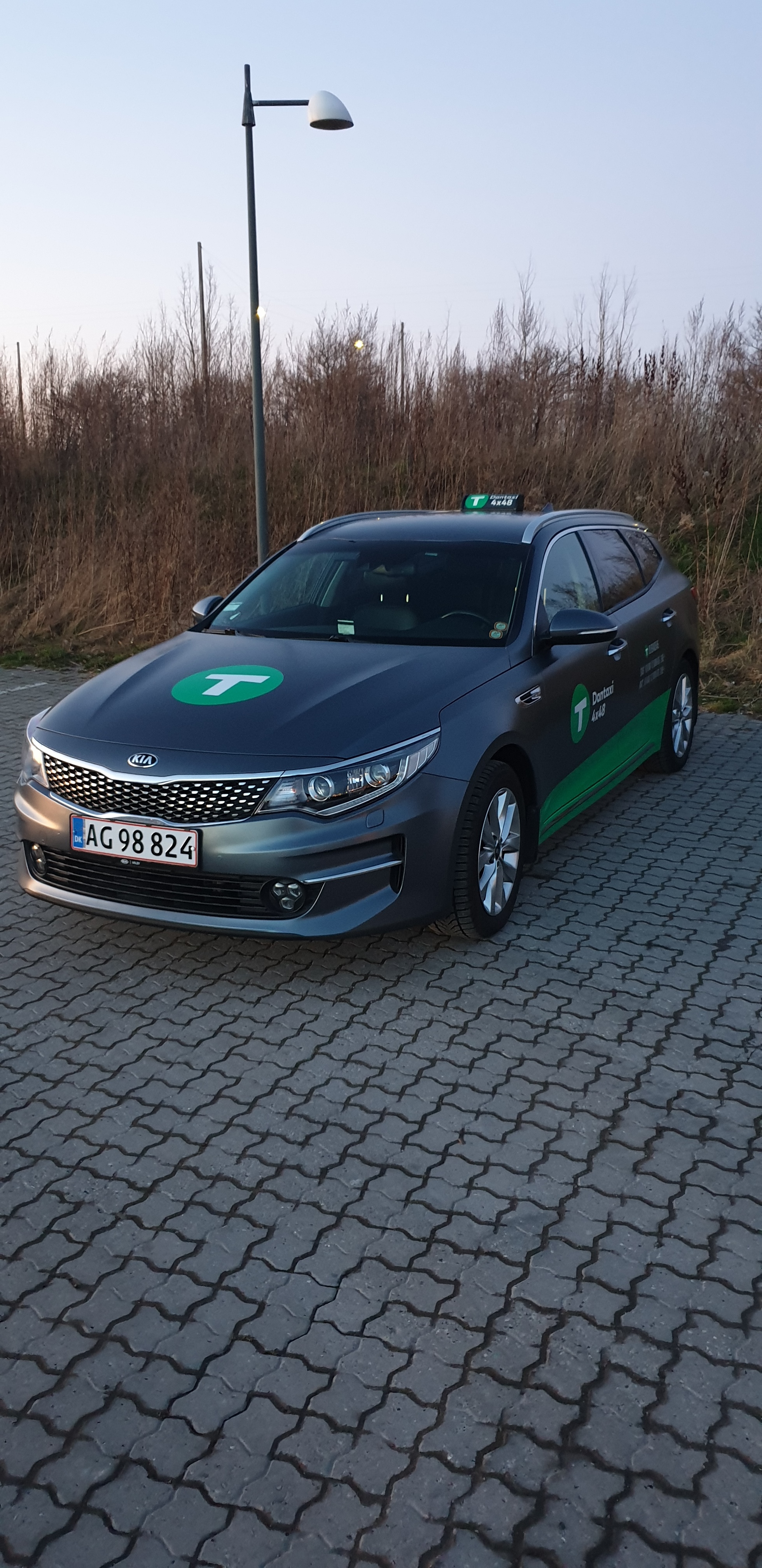 Grå Kia Optima fra 2017