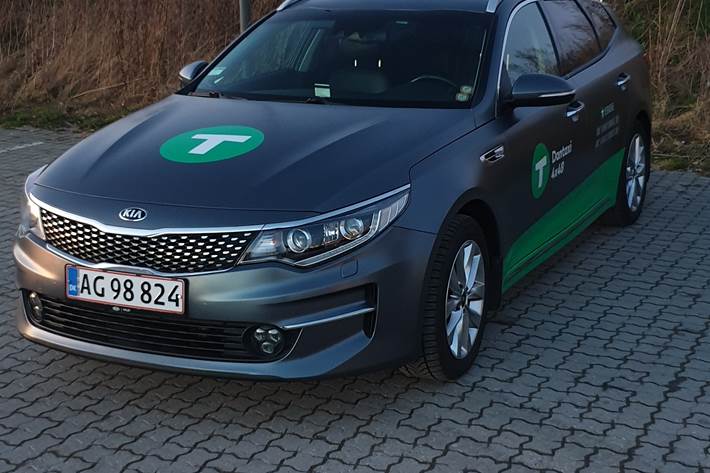Grå Kia Optima fra 2017