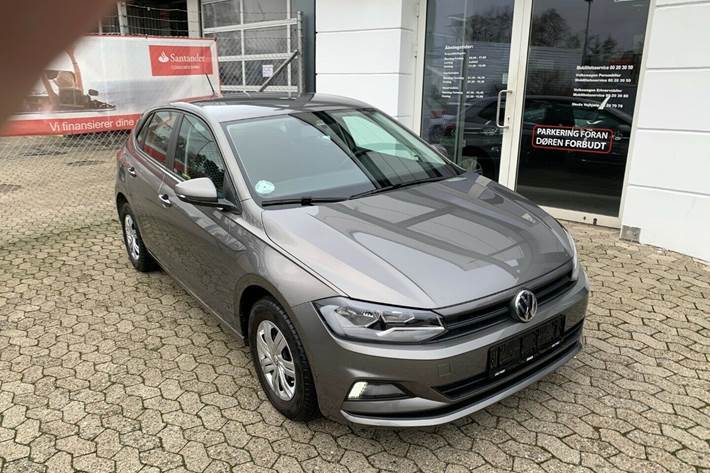 Grå VW Polo fra 2019