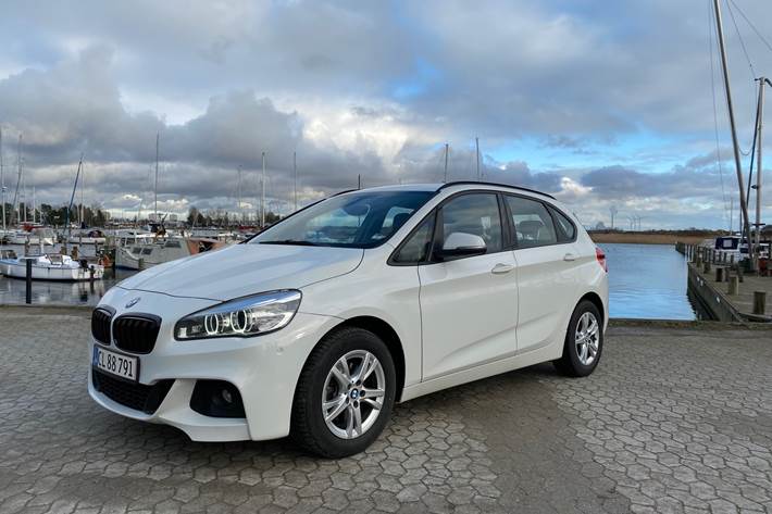 Hvid BMW 218d fra 2016