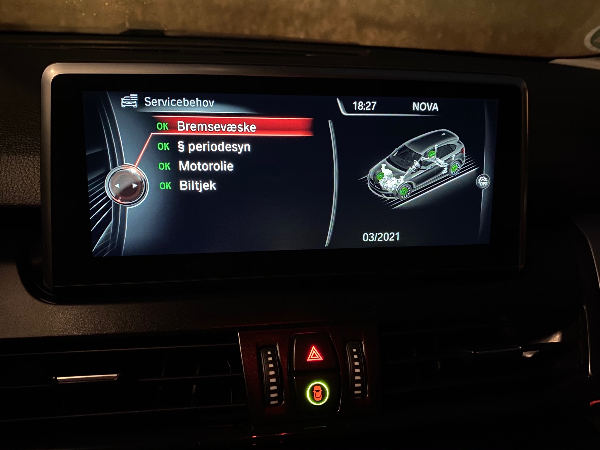 Hvid BMW 218d fra 2016