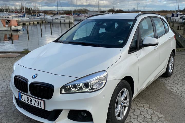 Hvid BMW 218d fra 2016