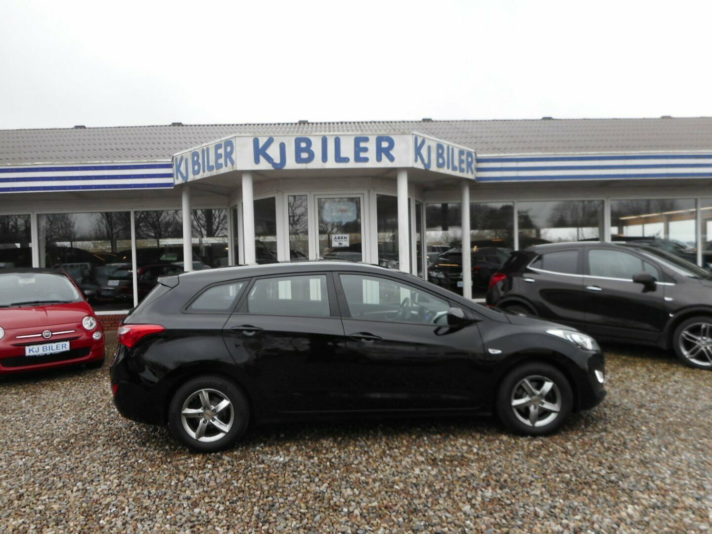 Grå Hyundai i30 fra 2016