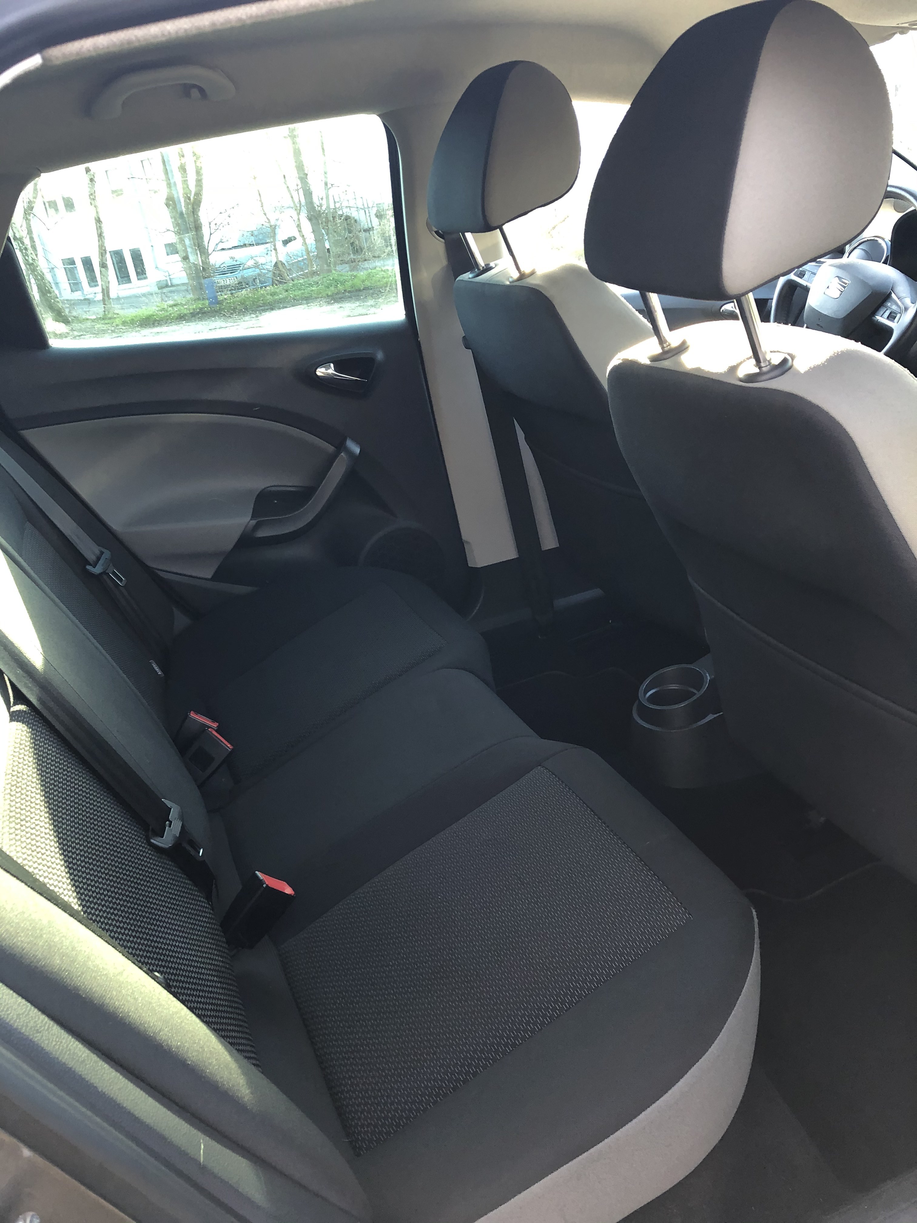 Grå Seat Ibiza fra 2016