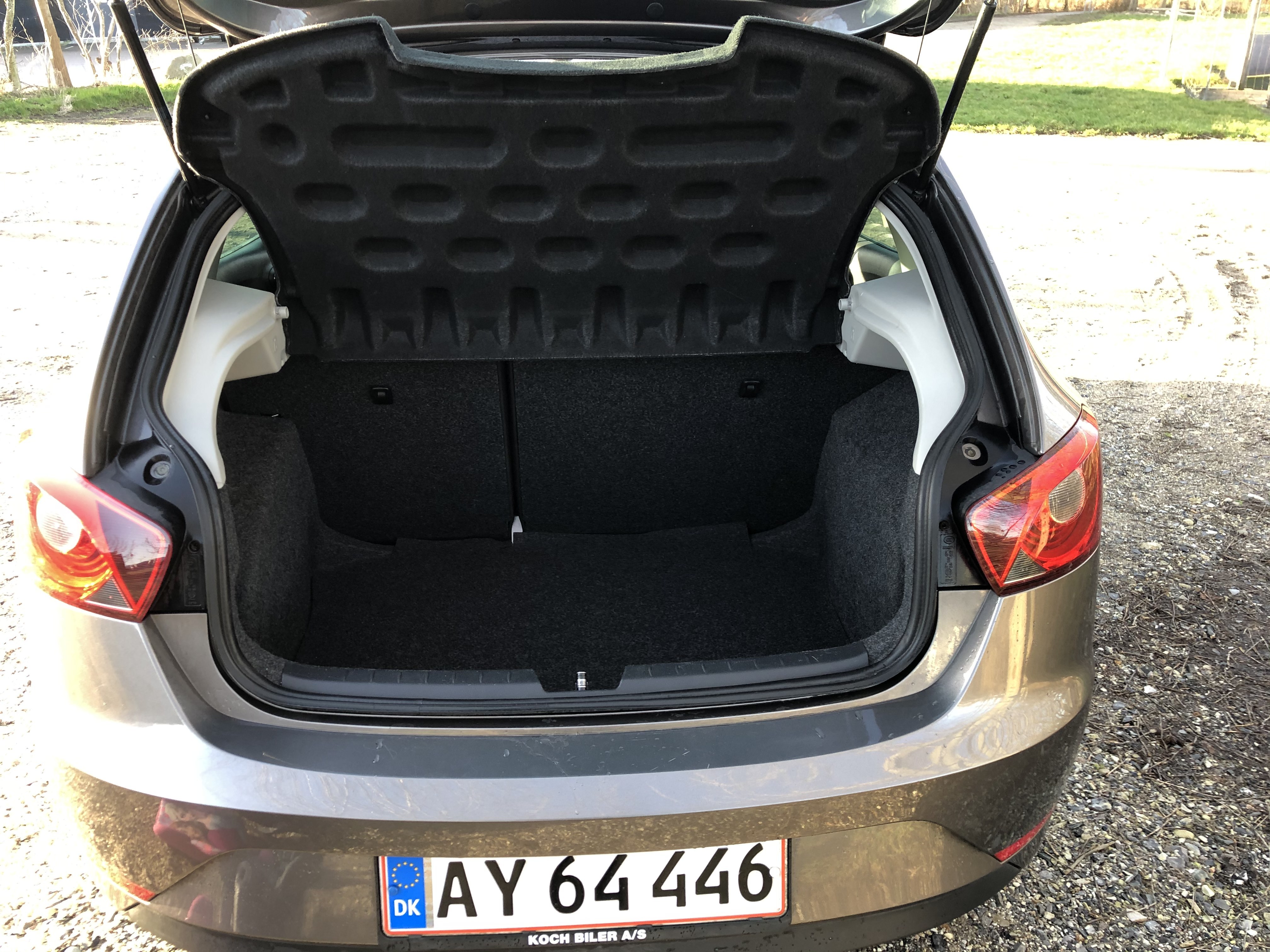Grå Seat Ibiza fra 2016