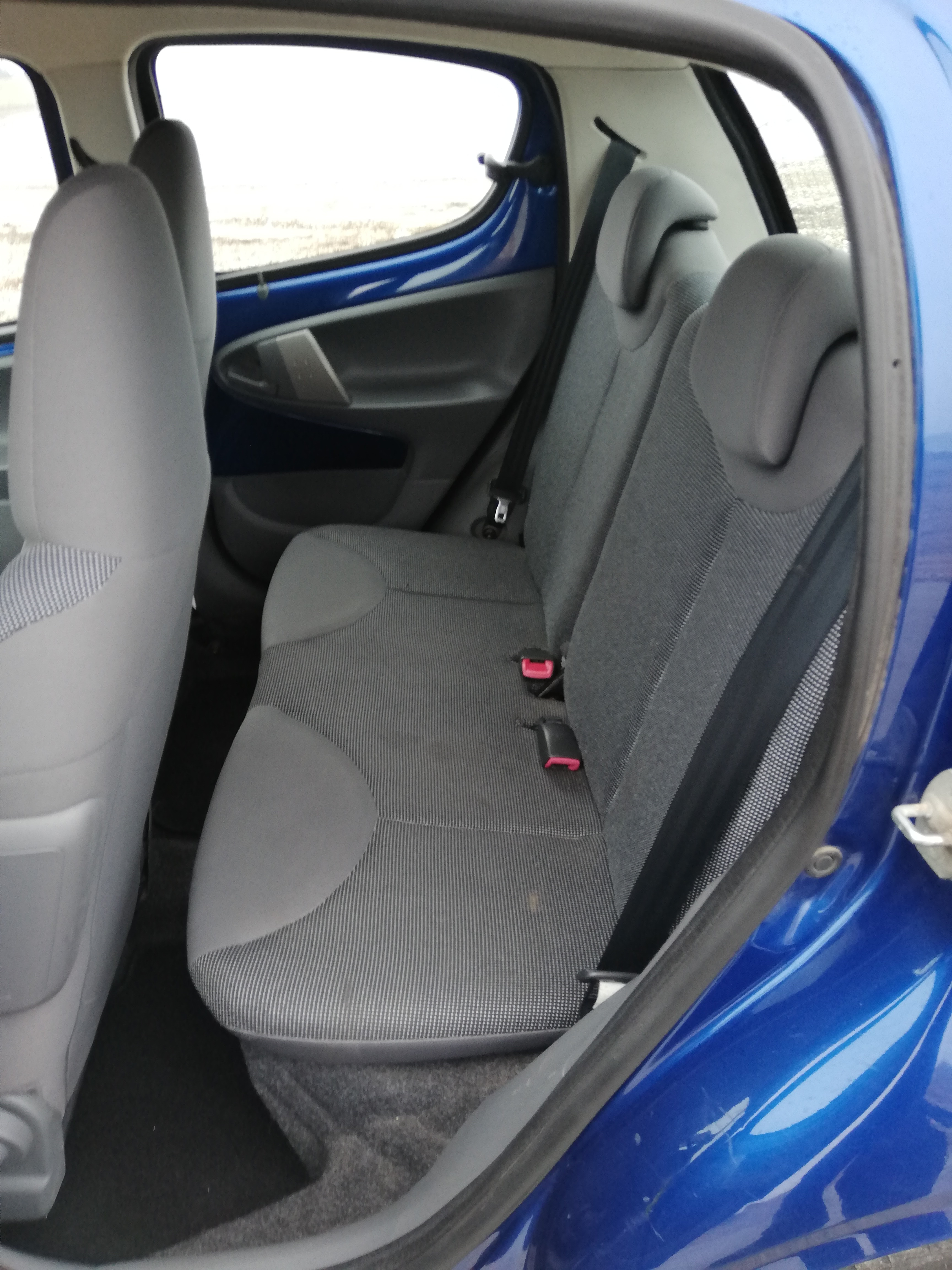 Blå Peugeot 107 fra 2007