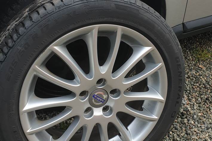 Sølv Volvo V50 fra 2008