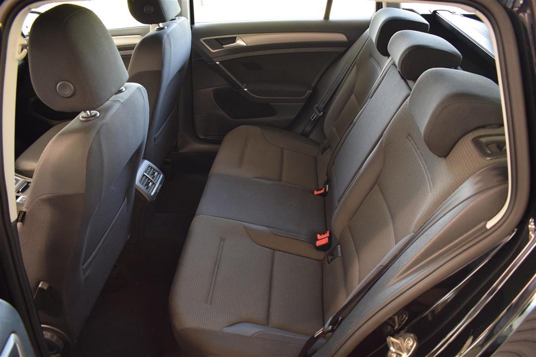 Sort VW Golf fra 2014