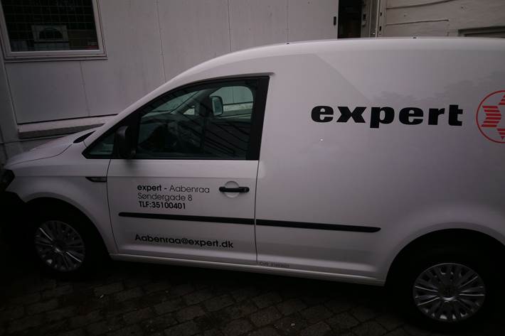 Hvid VW Caddy fra 2019