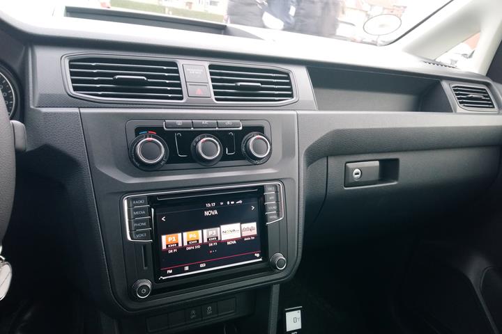 Hvid VW Caddy fra 2019