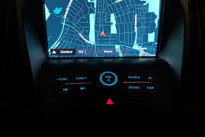Grå Ford Kuga fra 2017