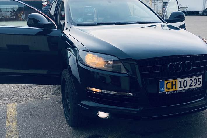 Sort Audi Q7 fra 2006