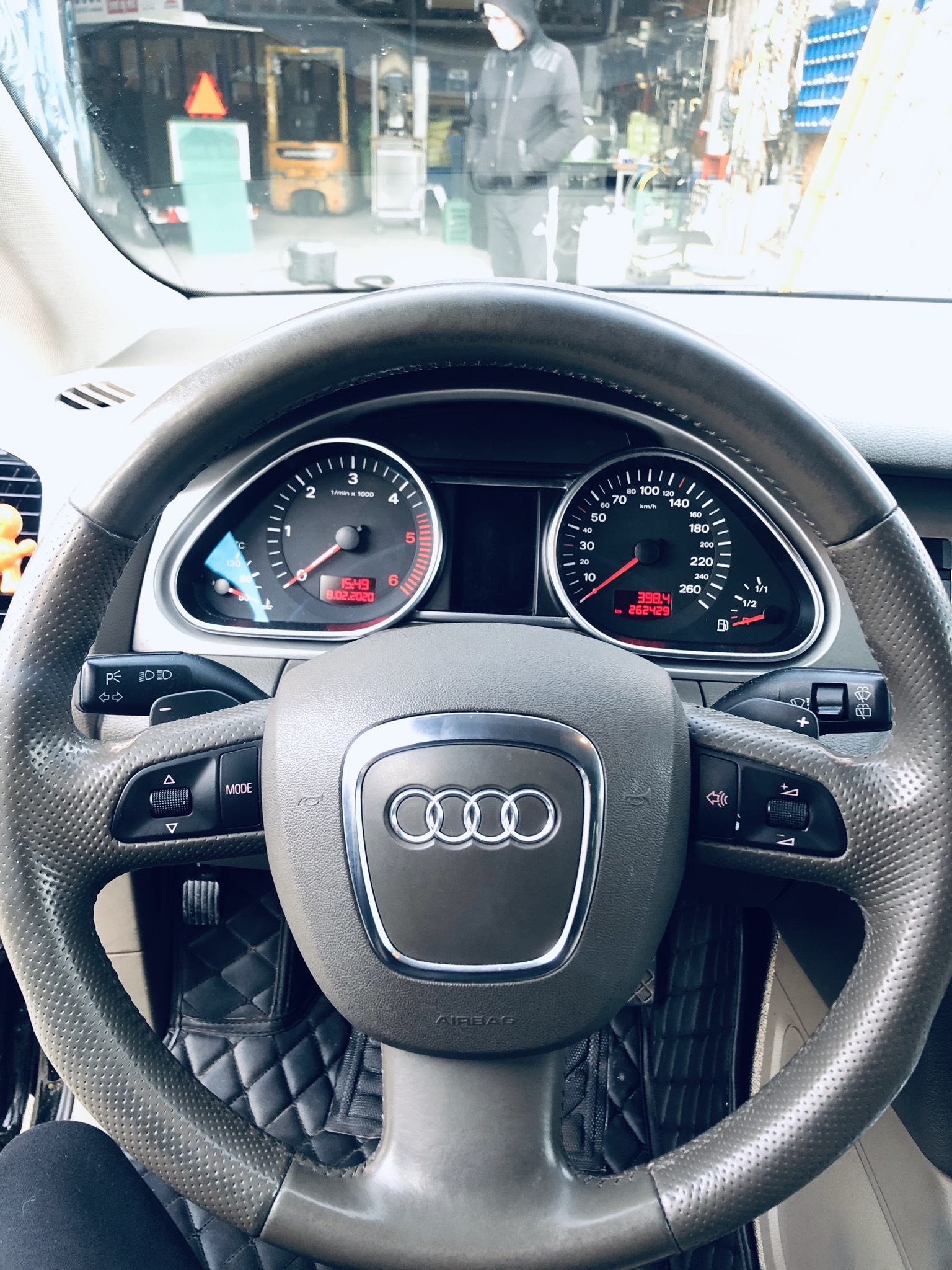 Sort Audi Q7 fra 2006