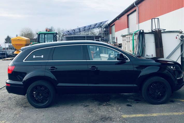 Sort Audi Q7 fra 2006