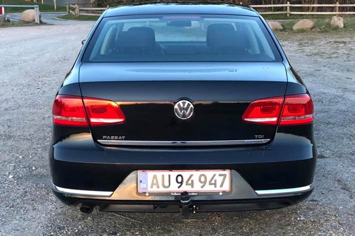 Sort VW Passat fra 2011