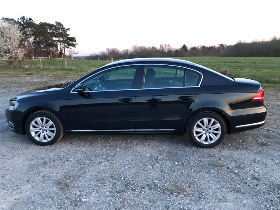 Sort VW Passat fra 2011