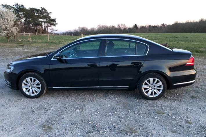 Sort VW Passat fra 2011