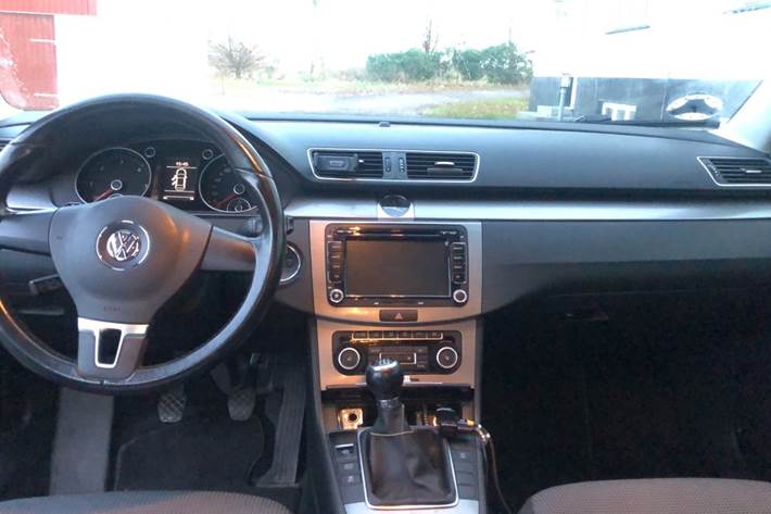 Sort VW Passat fra 2011