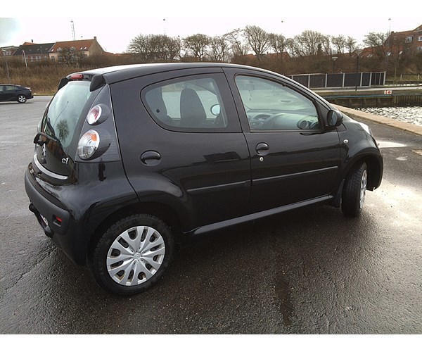 Sort Citroën C1 fra 2012