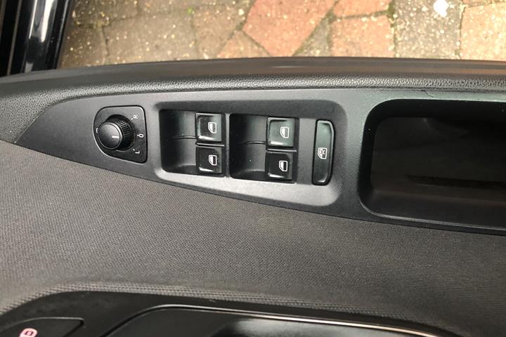 Sort Seat Leon fra 2013