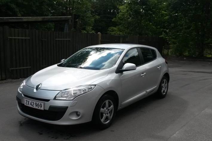 Grå Renault Mégane fra 2009