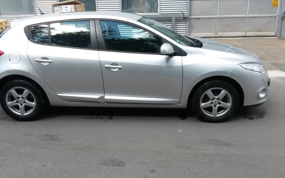 Grå Renault Mégane fra 2009