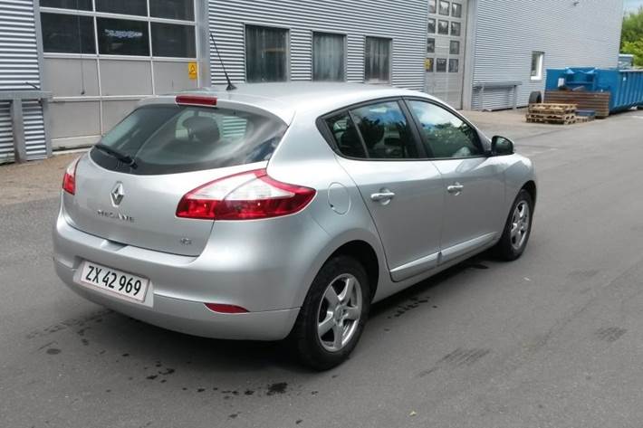 Grå Renault Mégane fra 2009