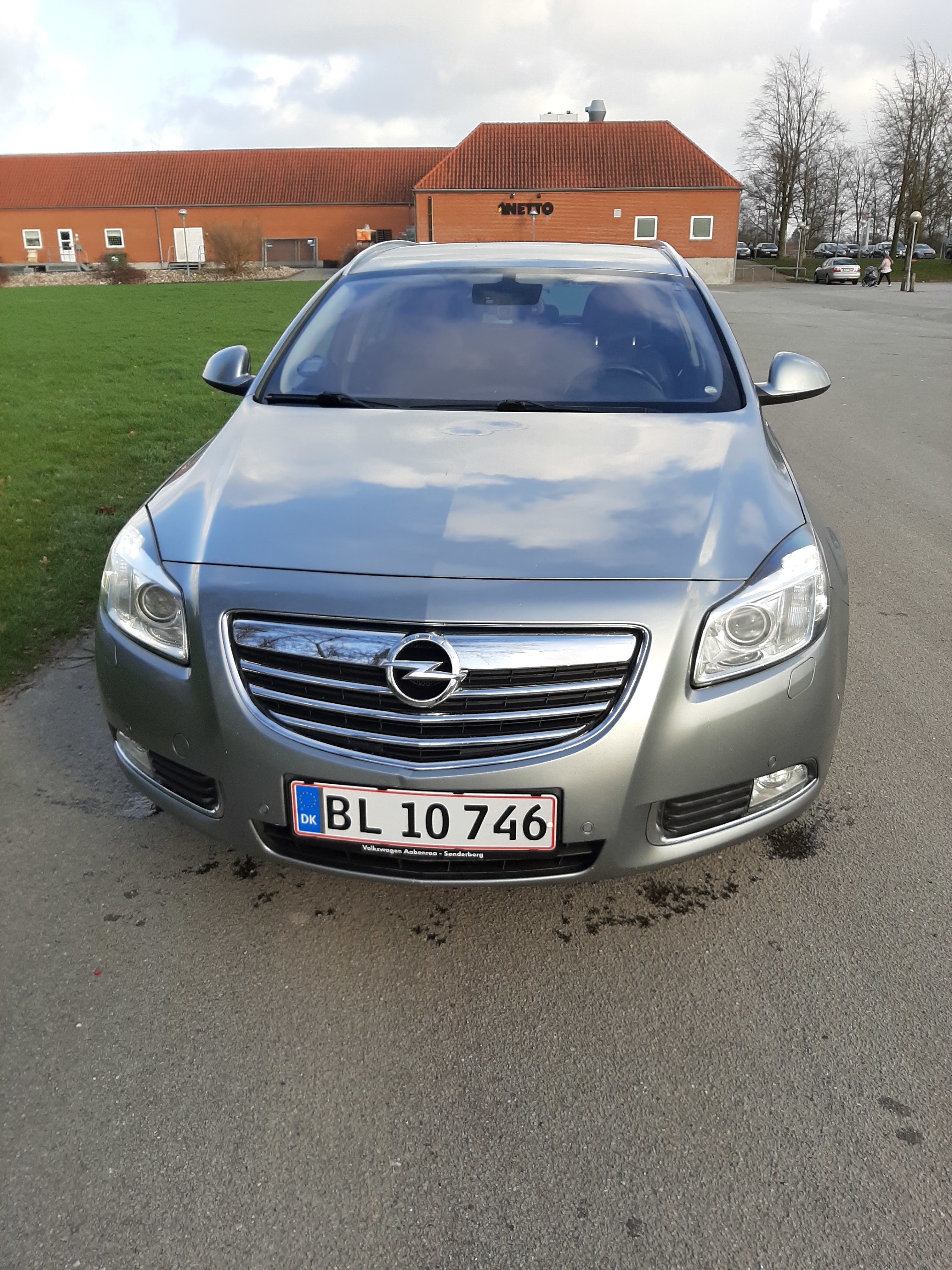 Sølv Opel Insignia fra 2011