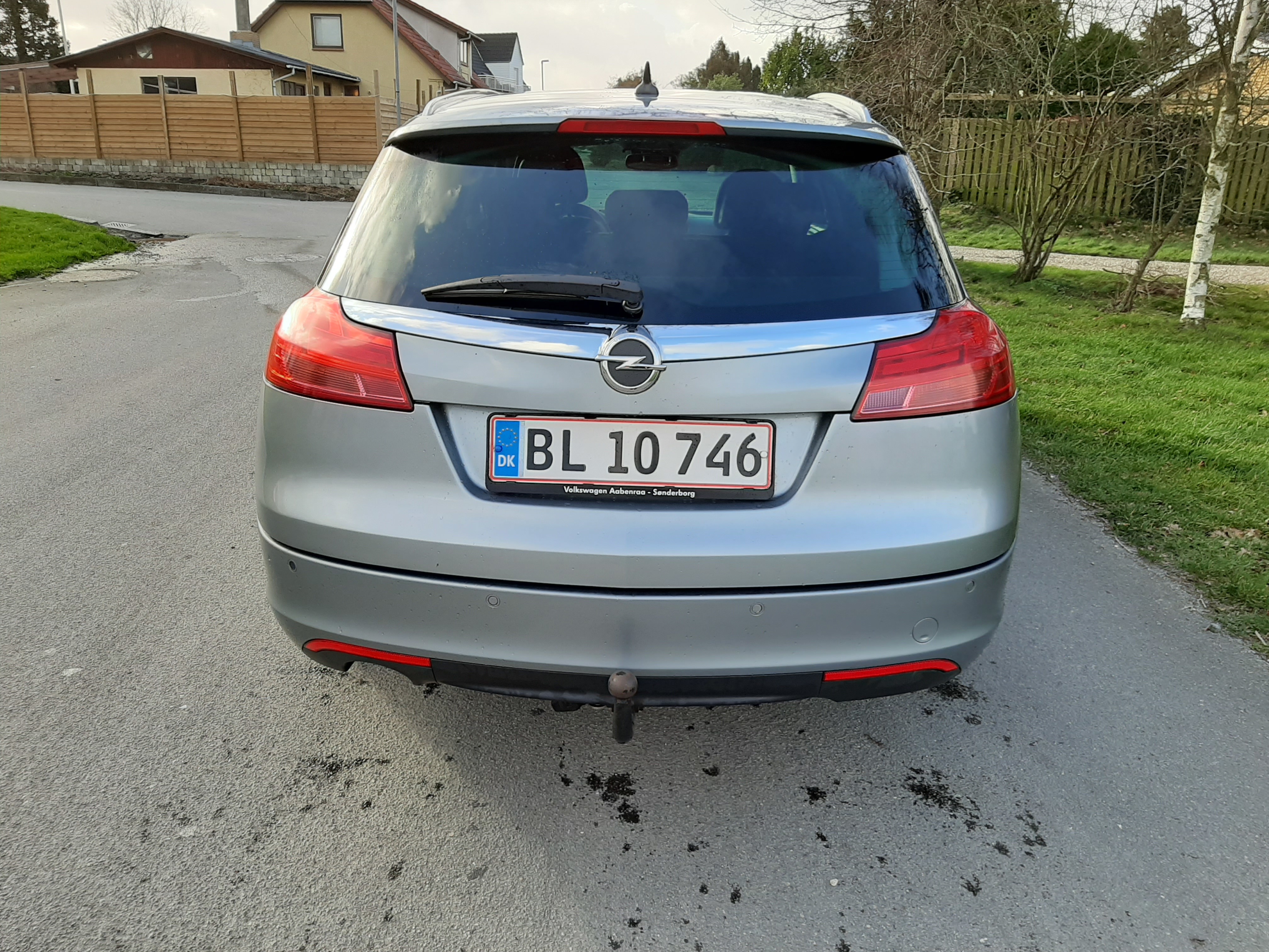Sølv Opel Insignia fra 2011
