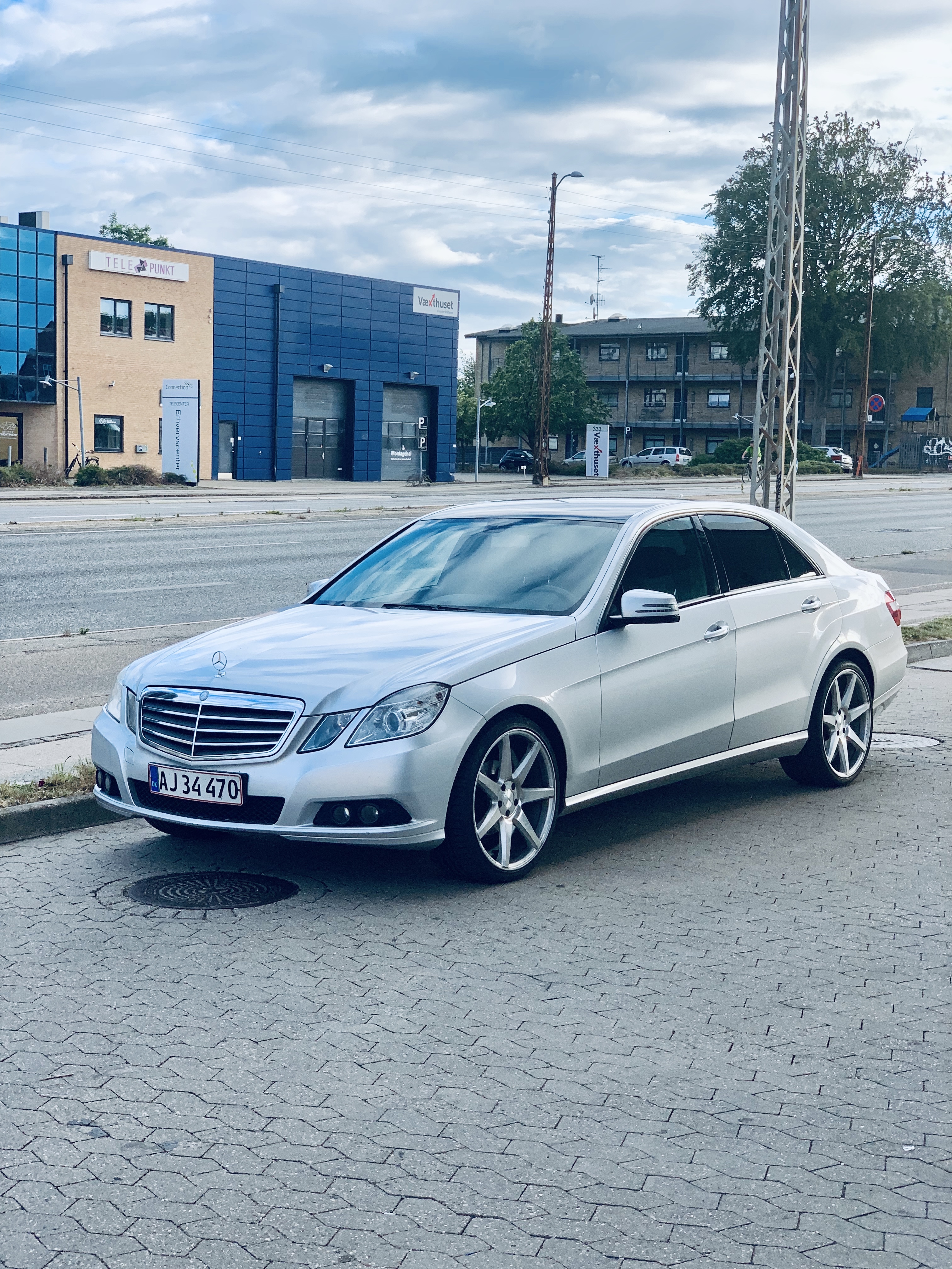 Sølv Mercedes E220 fra 2010