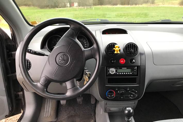 Sort Daewoo Kalos fra 2004