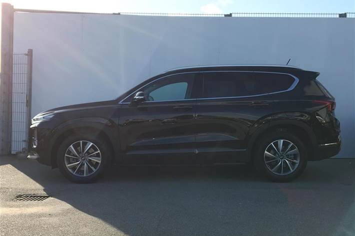 Sort Hyundai Santa Fe fra 2020
