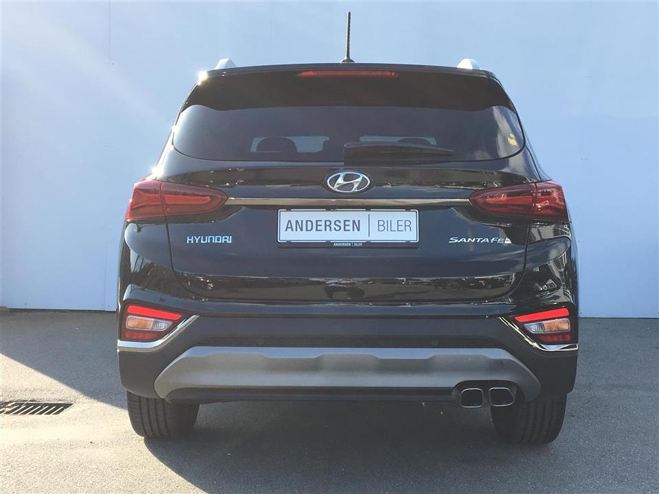 Sort Hyundai Santa Fe fra 2020