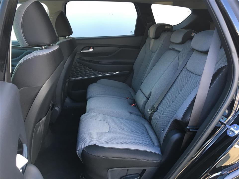 Sort Hyundai Santa Fe fra 2020