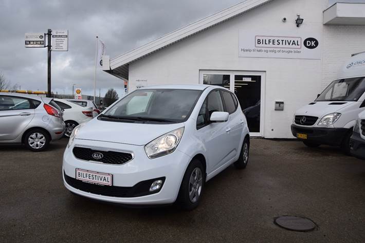 Grå Kia Venga fra 2013