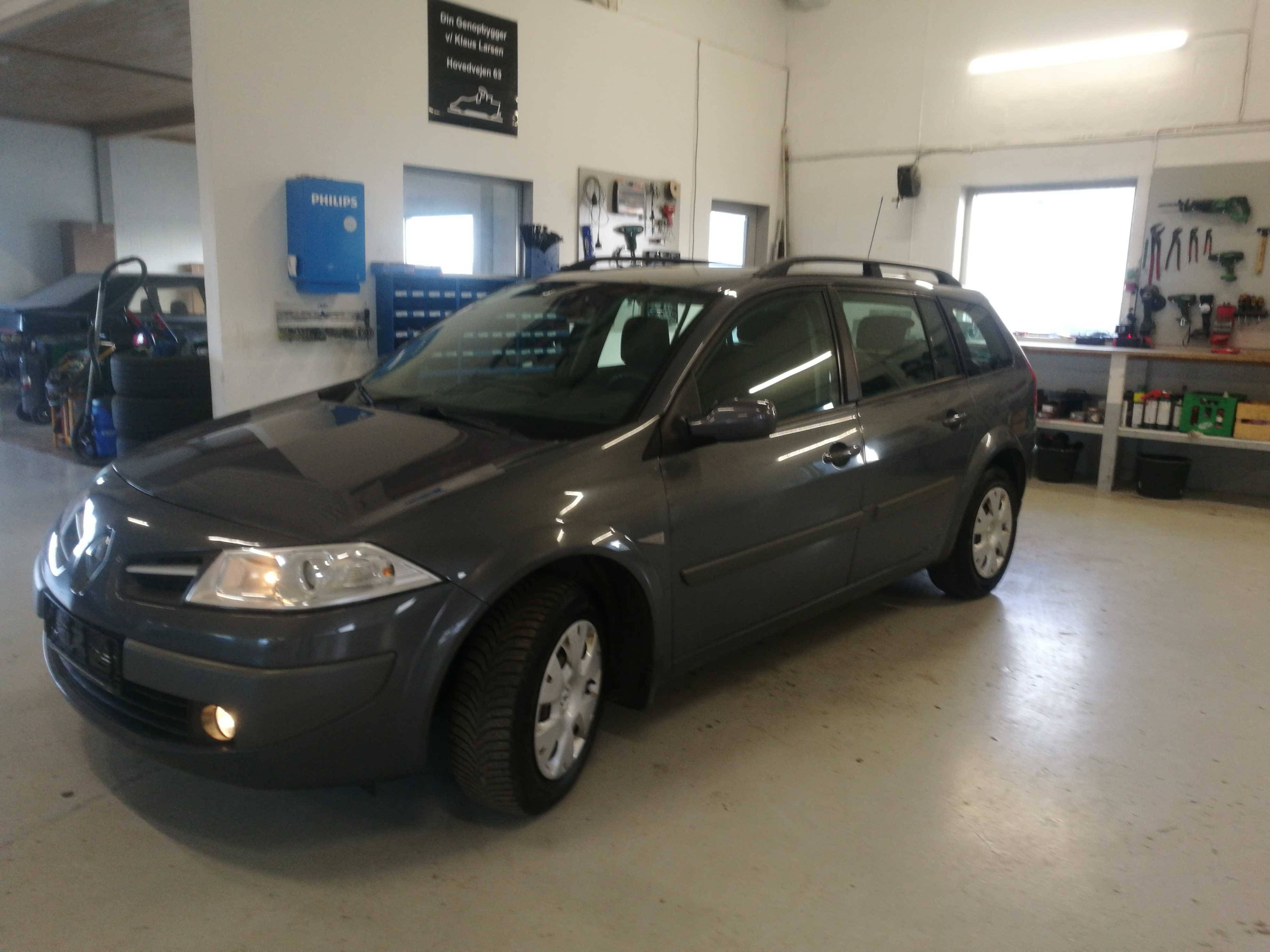 Grå Renault Mégane fra 2007